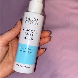 Laura Gelled spackle mist